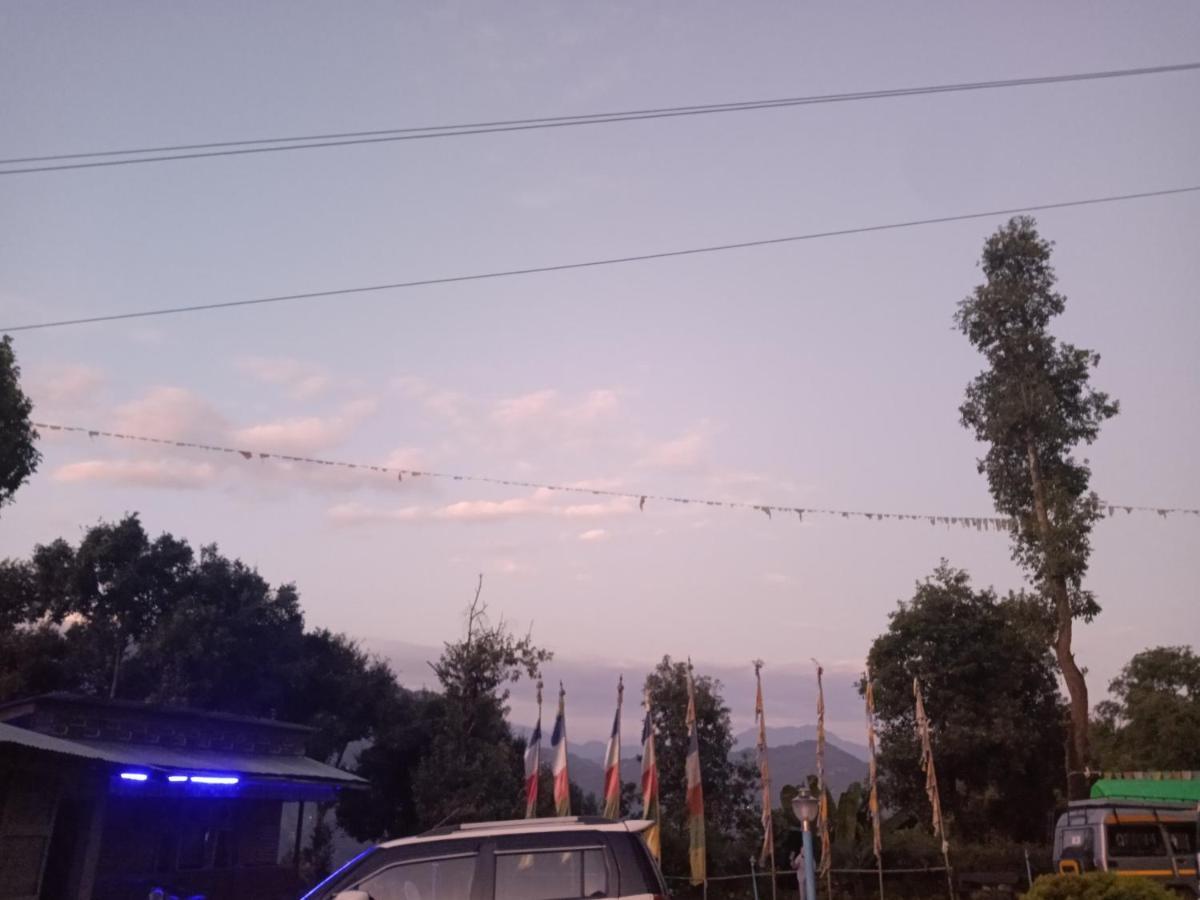 Khi Gha Thang Pelling Exterior photo